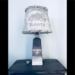Roots canada lamp